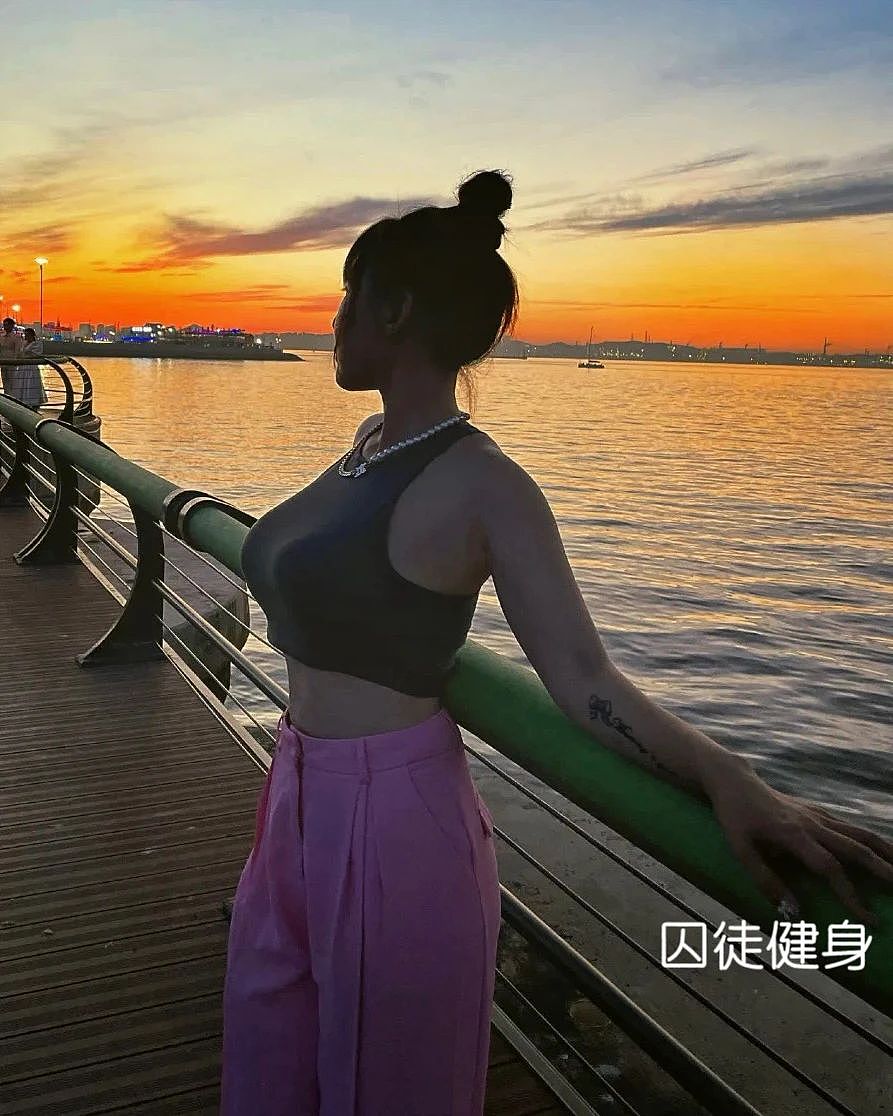 【美女】34D“奶糖妹妹”私照曝光，发育过猛了，这是不打码能看的？（组图） - 3