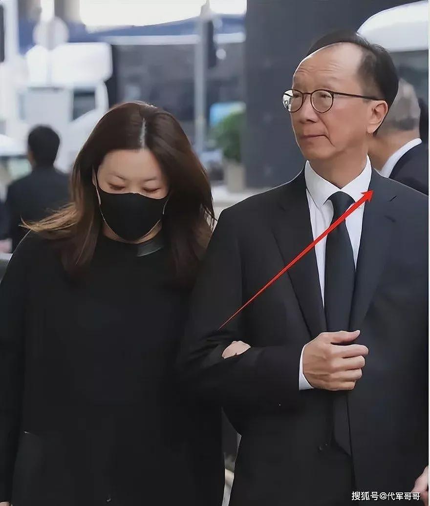47岁伏明霞依然娇艳,73岁梁锦松开始衰老(组图) - 4