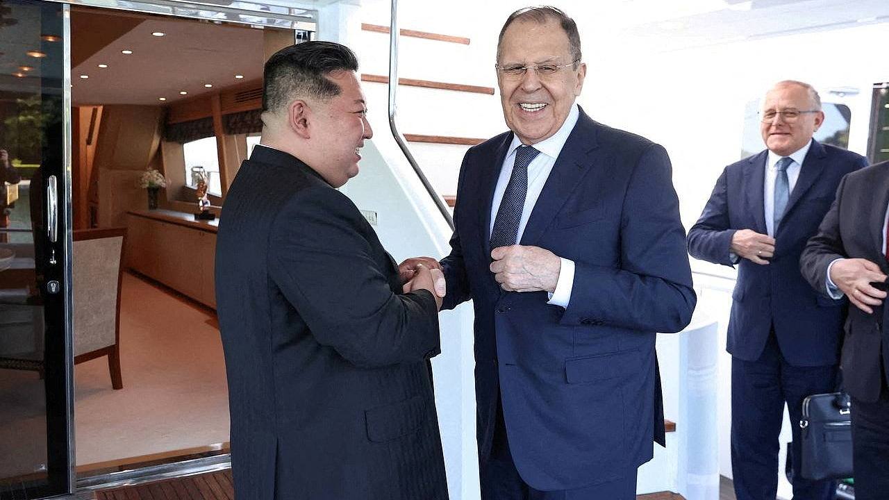 俄罗斯外长晤金正恩强调两国兄弟情谊!转达普京口信:冀更多接触(组图) - 1