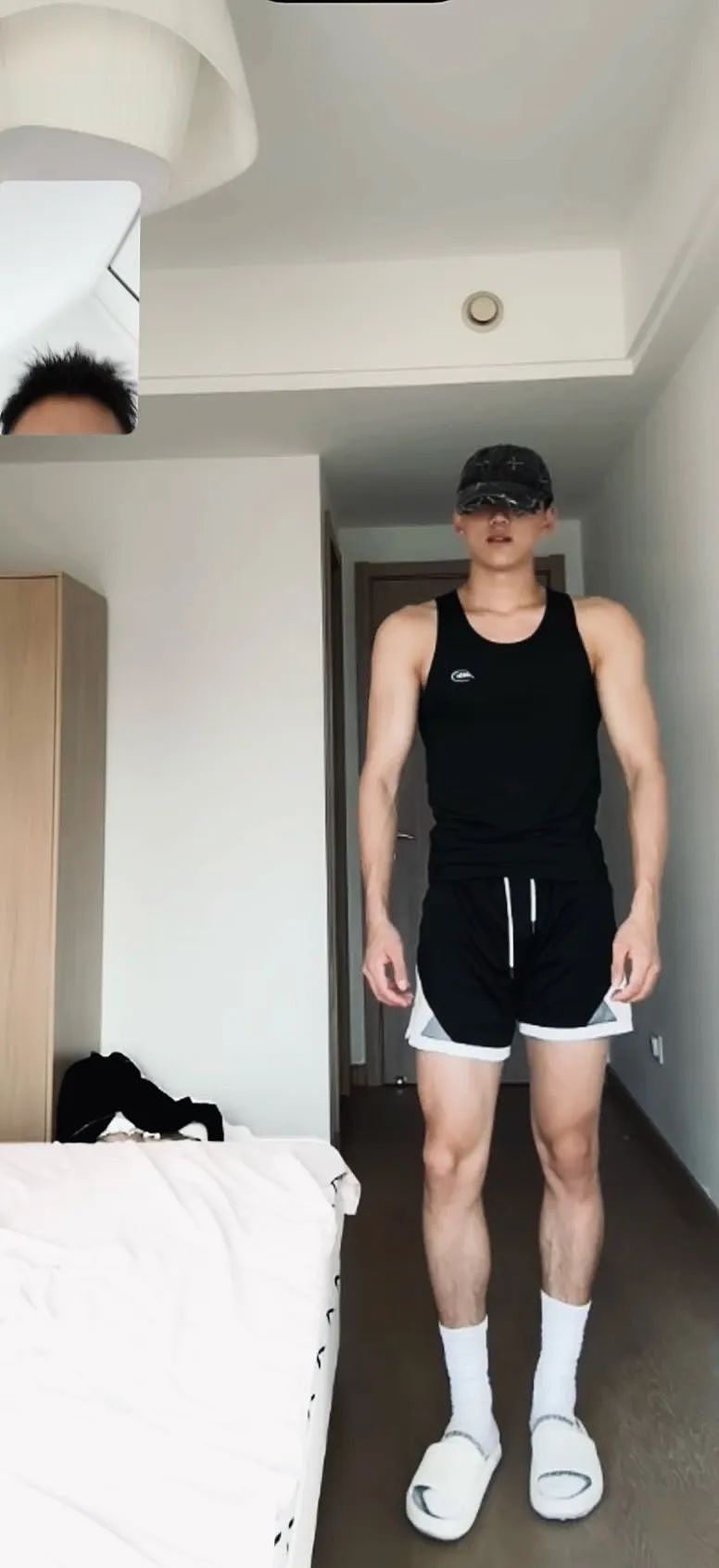 【帅哥】195山东黑皮体育生，八块腹肌超诱人，曾是篮球队队长，迷弟无数...（组图） - 11