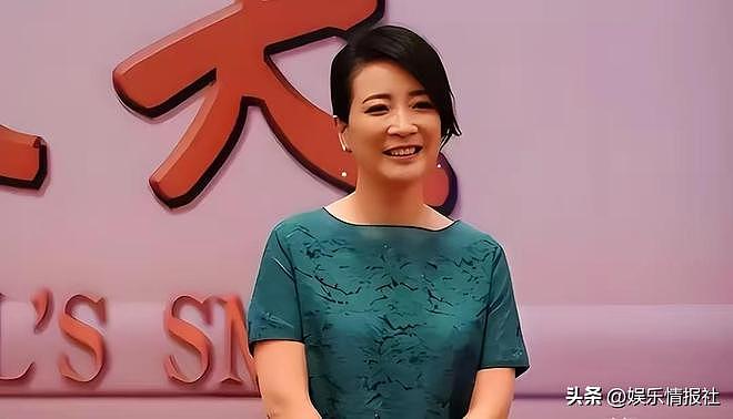 她是国家一级女演员，多次给坐轮椅丈夫戴绿帽，如今儿子也是演员（组图） - 3