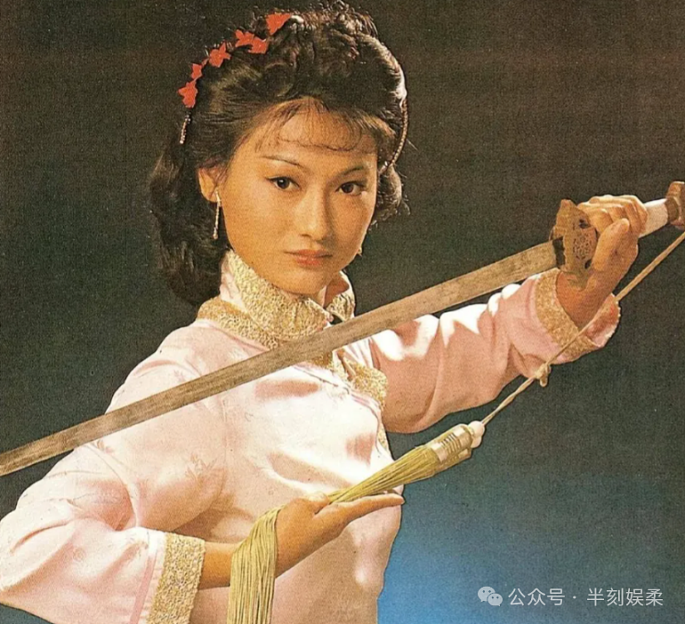 从富家千金到街头乞丐，从贫民窟舞女到“第一”影后！惠英红：30岁自杀未遂、65岁重回巅峰，仍然活成传奇（组图） - 3