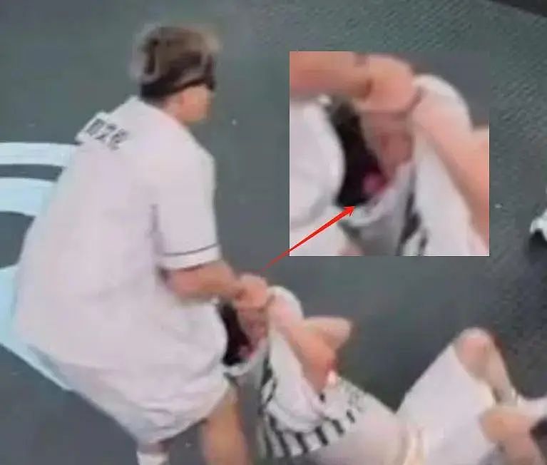 《奔跑吧》撕名牌又惹争议,周深被拖拽11秒耳朵发紫…(组图) - 17