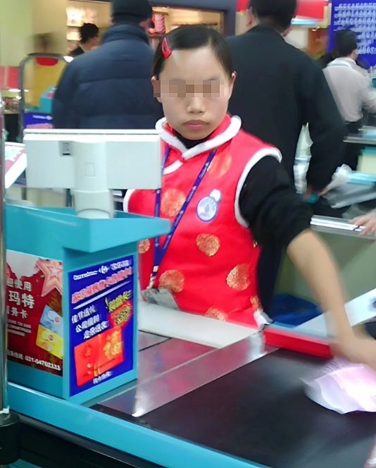 打死不回国！凤姐现状再曝光，牙齿脱落没钱补，还要被遣返？称当初被电视节目糟蹋了…（组图） - 11