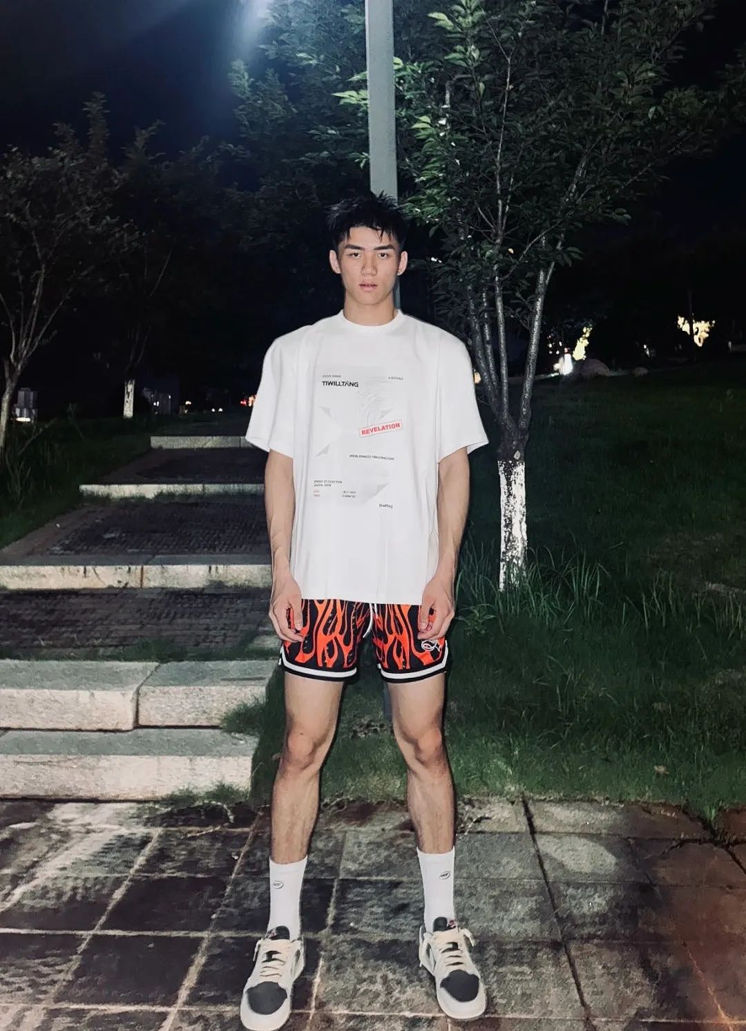 【帅哥】195山东黑皮体育生，八块腹肌超诱人，曾是篮球队队长，迷弟无数...（组图） - 10