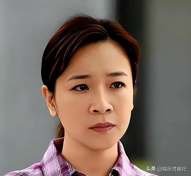 她是国家一级女演员，多次给坐轮椅丈夫戴绿帽，如今儿子也是演员（组图） - 2