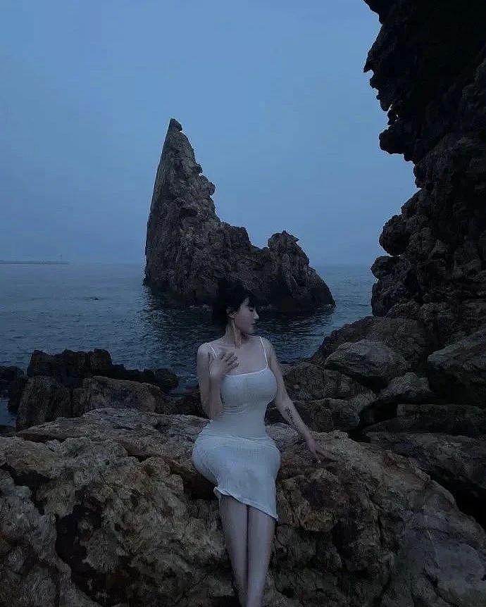 【美女】34D“奶糖妹妹”私照曝光，发育过猛了，这是不打码能看的？（组图） - 7