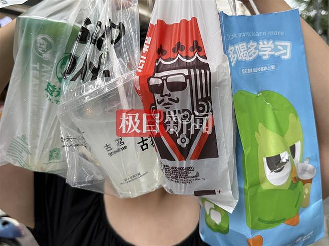 中国外卖大战白热化!网友1天狂下20单,竟有17单“0元购”(组图) - 2