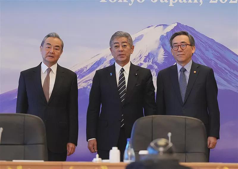 法国外长拒绝和王毅握手？这一幕引发中说纷纭（组图） - 2