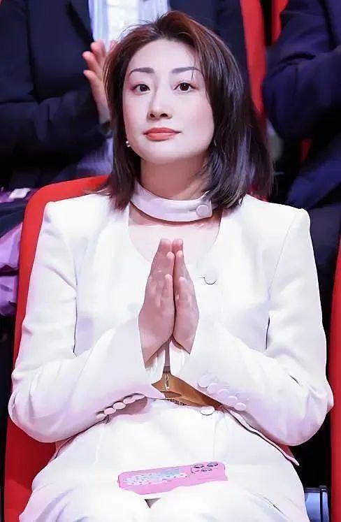 娃哈哈宫斗:蛰伏多年的宗馥莉,与二房实权人物杜建英谁正谁邪?(组图) - 39