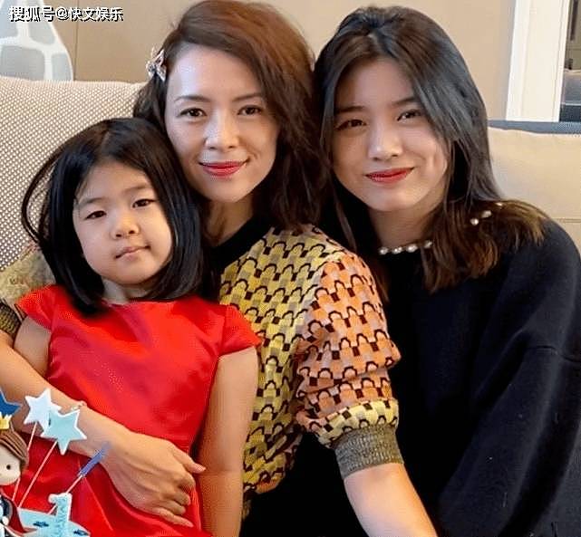 与汪峰离婚多年后,葛荟婕回应女儿小苹果不找她(组图) - 3
