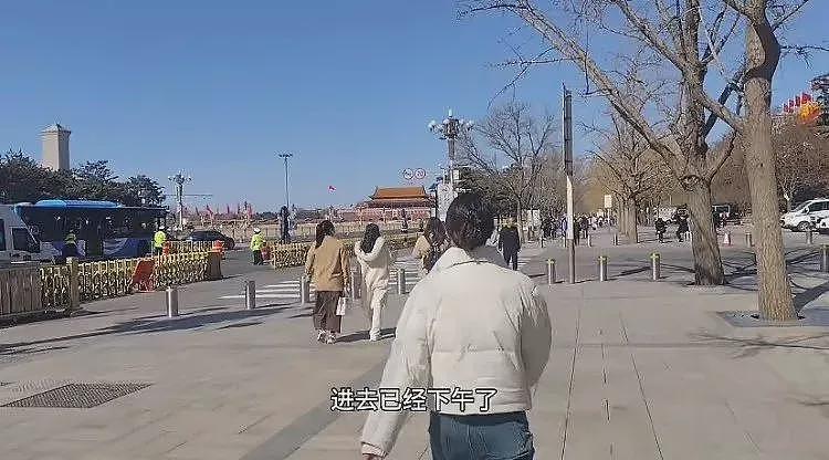 不再租房，中年北漂们，纷纷住进车里（组图） - 11