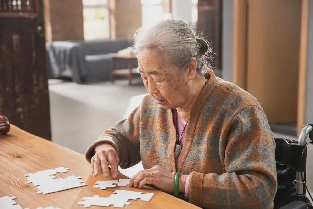 手术被叫停背后，近1700万阿尔茨海默病患者的困境（组图） - 1