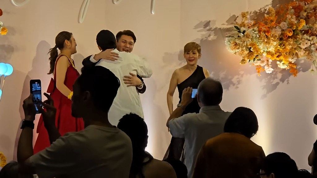吴君如“嫁女”冬婶与吴君祥齐到贺，新娘子满身金器获Edan送情歌（组图） - 16