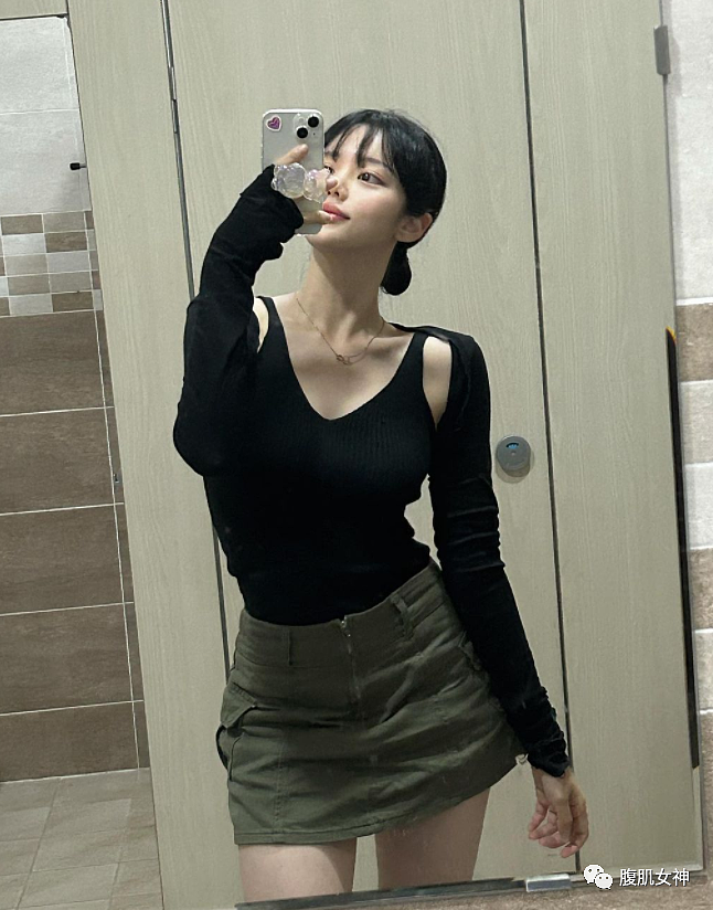 【美女】蜜桃身材美女私照引围观，这“凹凸线”谁在拥有？（组图） - 10