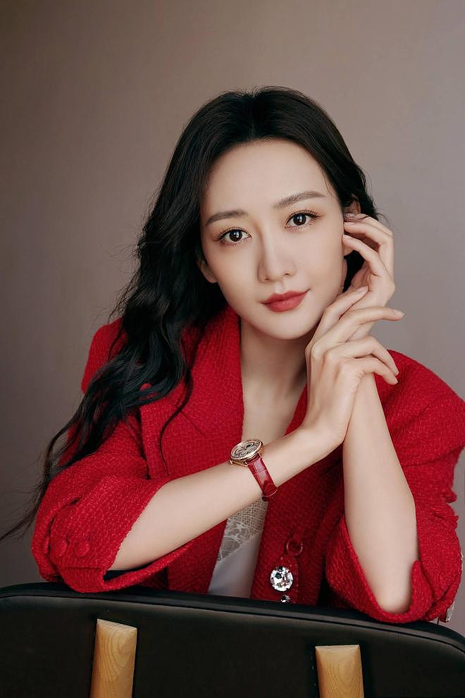 疑王鸥女儿首曝光，传与何九华复合低调登记，男方对外声称没结婚（组图） - 1