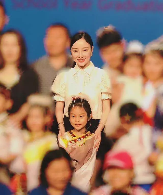 李小璐被曝二胎生子，与贾乃亮早成过去式，甜馨成负面消息接盘侠（组图） - 15