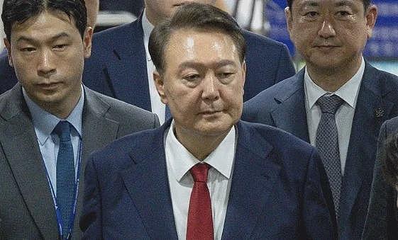 尹锡悦被捕后，韩内乱特检组对多部门进行扣押搜查（图） - 1