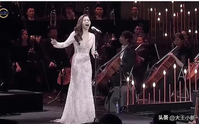 金丝眼镜扭腰热舞被批低俗！张靓颖霸气回怼：20年后还要穿渔网袜（组图） - 11