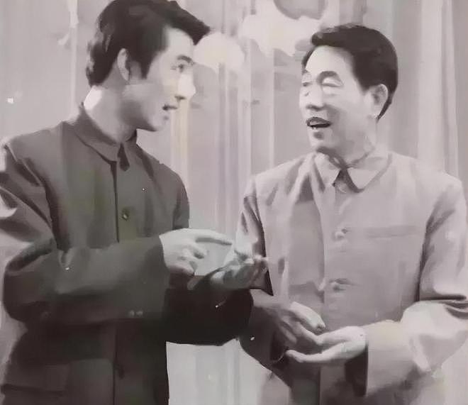 94岁杨少华离世，父亲早逝，12岁擦鞋养家，为儿子们付出一生（组图） - 3