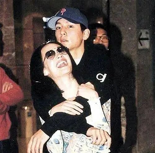 吴彦祖为她哭到睡着,前男友个个是颜霸,然而亚裔女神46岁嫁给丑大叔?(组图) - 21