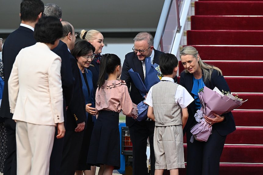 权衡商业与安全：澳洲总理阿尔巴尼斯今天会晤习近平和李强（组图） - 2
