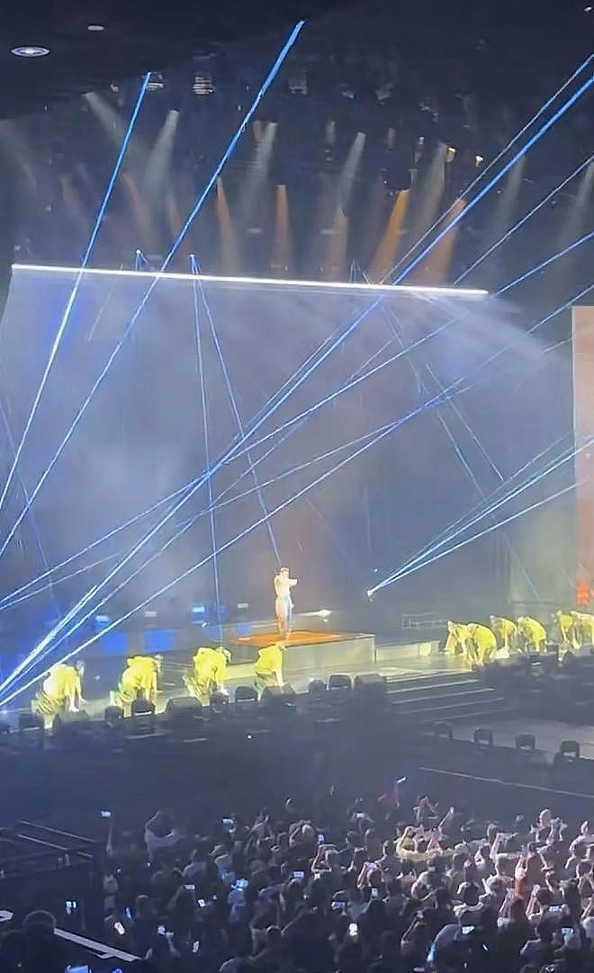 郭富城澳门演唱会火炸了！60 岁唱跳不停，刘嘉玲都来捧场！（组图） - 2