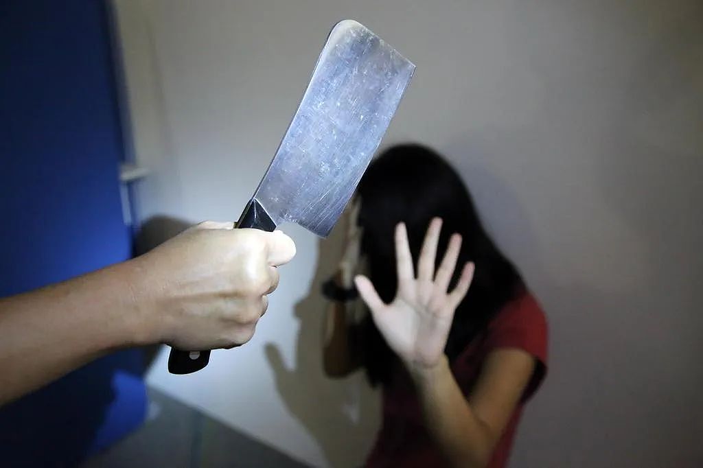 震惊!中国留学生伙同2名日本网友组队性侵女子,还持刀胁迫男友目睹全程...(组图) - 7