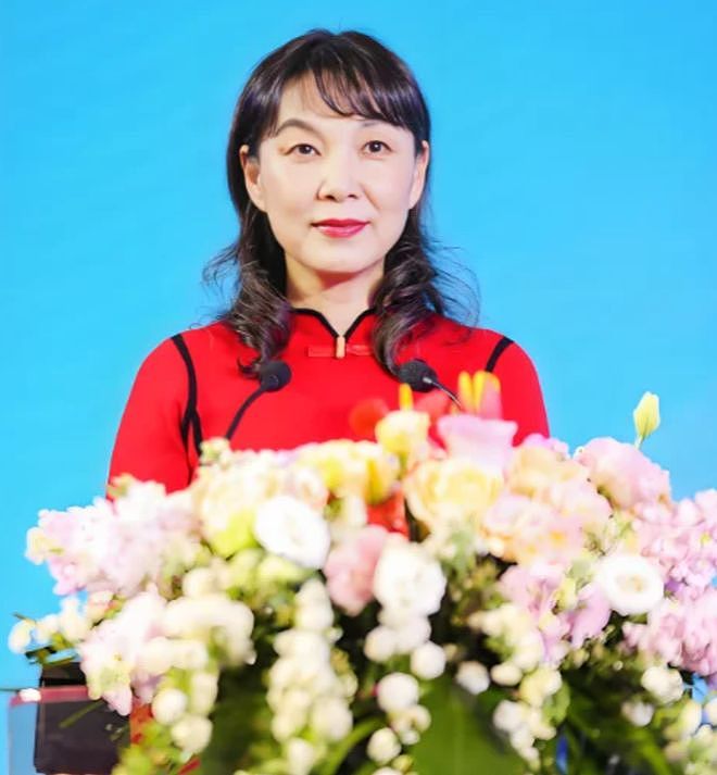 宗婕莉庆生照曝光，打扮漂亮很像妈妈，多位学生家长联合发声力挺（组图） - 9