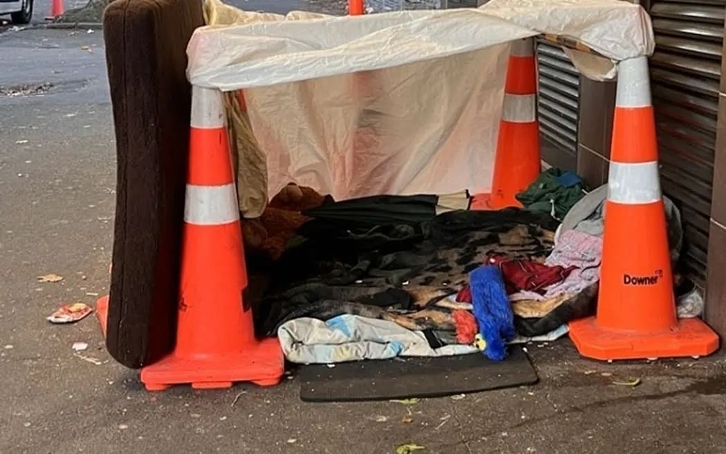 新西兰华人小哥在CBD睡大街，一晚收到$490！“奥克兰这个问题变严重了”（组图） - 8