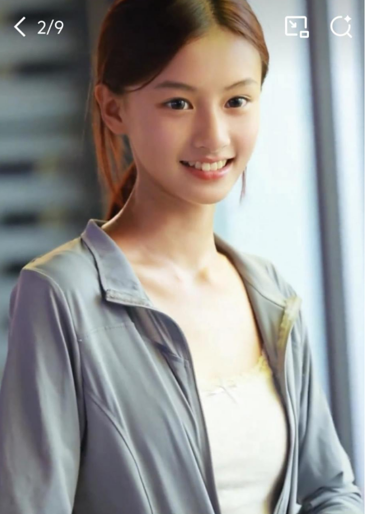 30秒街拍引爆全网！撞脸张柏芝周迅，南阳“神颜”少女惊动于正（组图） - 2