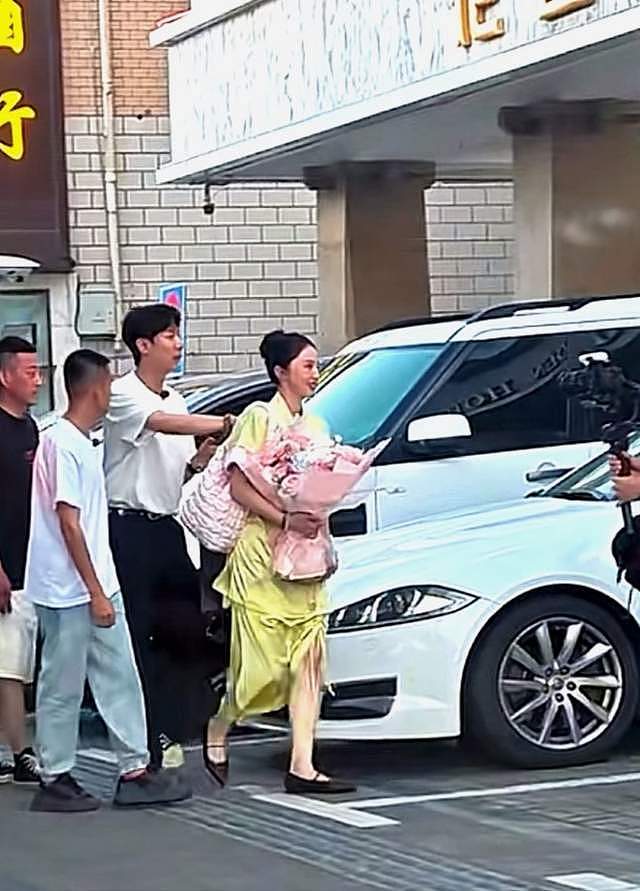 董璇自曝再婚了!二婚老公被扒是张维伊,两人6月在老家领证结婚(组图) - 6