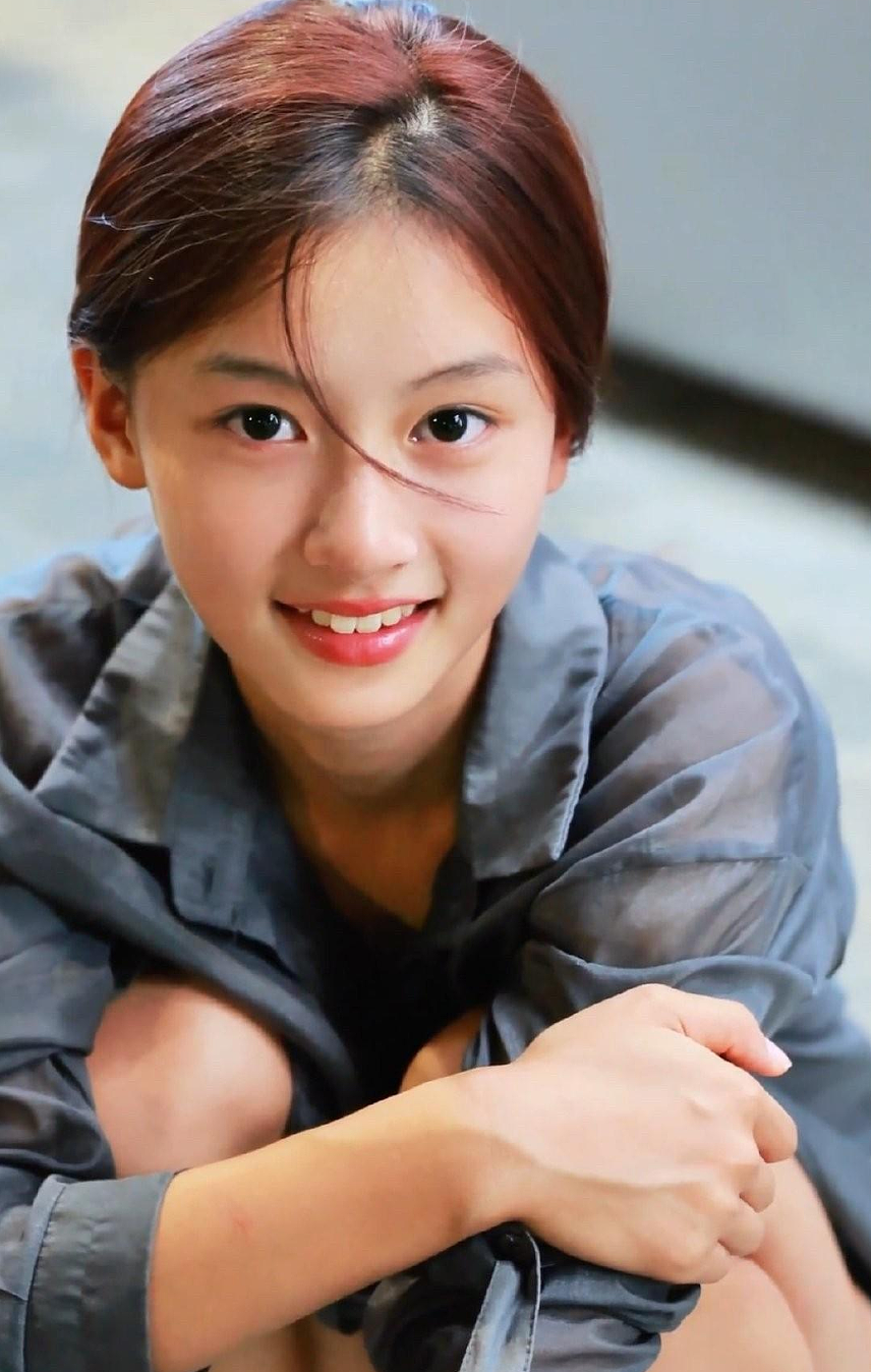 30秒街拍引爆全网！撞脸张柏芝周迅，南阳“神颜”少女惊动于正（组图） - 4