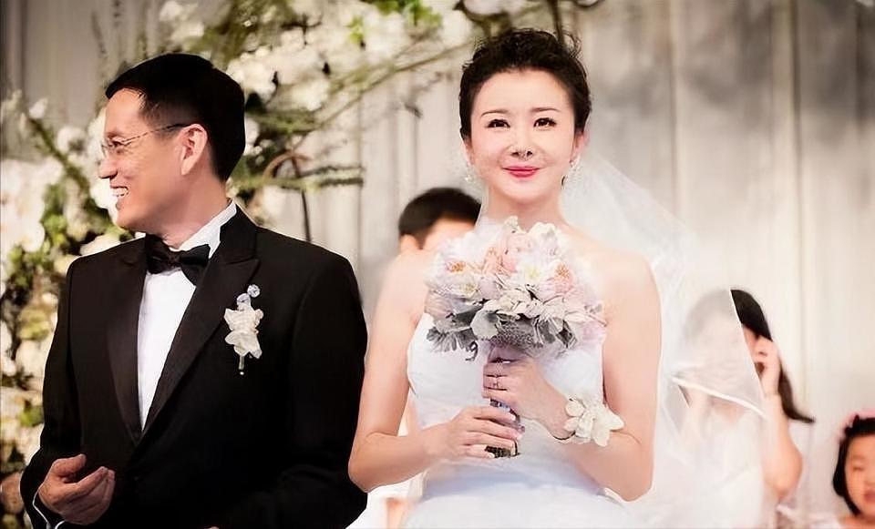 孙菲菲旧事重提？女星走红前的辛酸事盘点：赵丽颖被孤立、杨幂挨巴掌（组图） - 14
