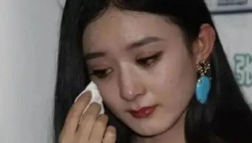 孙菲菲旧事重提？女星走红前的辛酸事盘点：赵丽颖被孤立、杨幂挨巴掌（组图） - 16