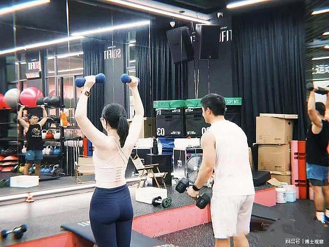 广东一30岁少妇出轨健身教练,照片流出,肮脏细节披露,丈夫发声(组图) - 2