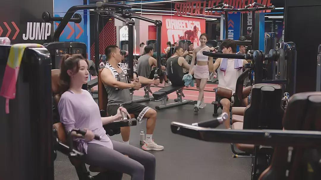 好不容易955的新中产,在健身房卷起来了(组图) - 9