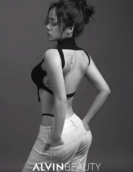 【美女】厦门95年短裙教练,G杯+天使颜值+魔鬼身材,谁能不爱(组图) - 23