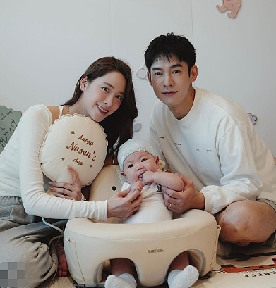 宣布早已生子!结婚前夕患多囊症,想要雪卵以后求子!今平安得子超级幸福(组图) - 1