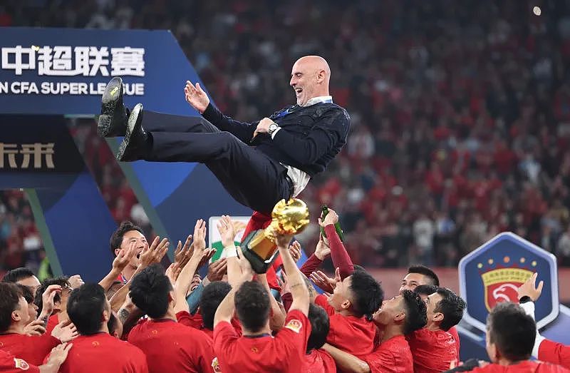 澳大利亚总理在上海外滩散步（组图） - 2