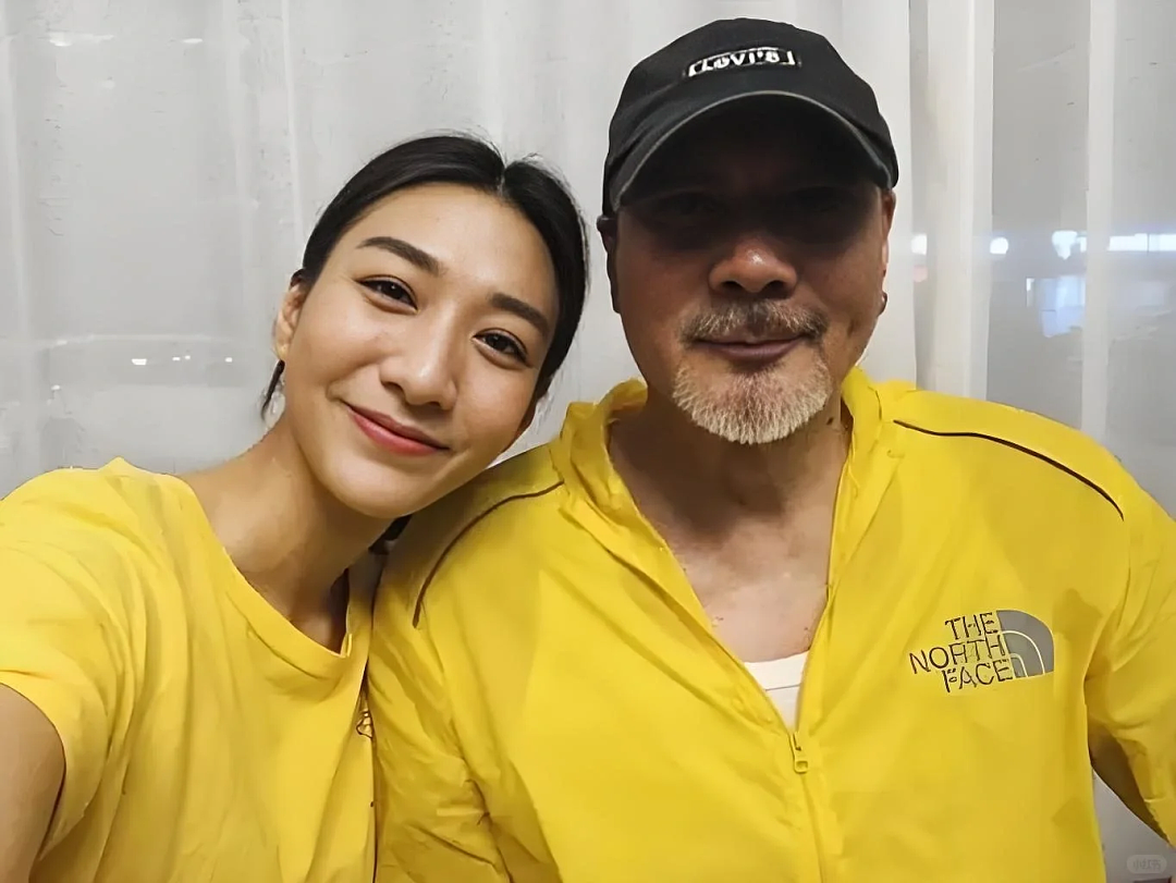 跨越半世纪的TVB真人版“生死恋”撼动百万网友：世上竟有这样的爱情…（组图） - 13
