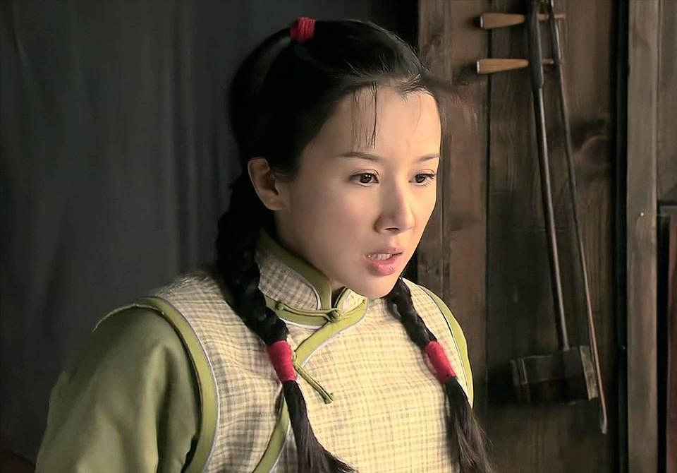 孙菲菲旧事重提？女星走红前的辛酸事盘点：赵丽颖被孤立、杨幂挨巴掌（组图） - 2