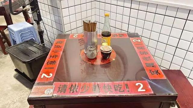 上海最贵?一碗面1588元,另收10%服务费,网友直呼:太疯狂(组图) - 11
