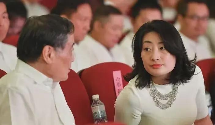 宗庆后塌房牵连刘强东，被曝3个女人6名子女，章泽天评论区炸锅（组图） - 10
