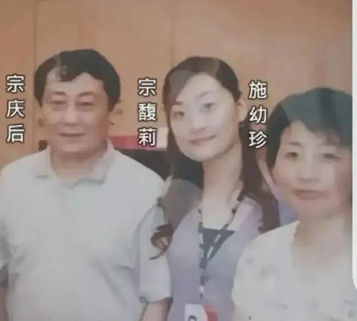 为女儿独揽娃哈哈大权精心谋划：宗馥莉的妈妈，才是狠人（组图） - 6