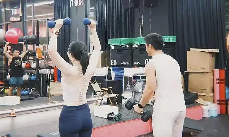 少妇出轨健身教练，丈夫还是银行高管，女方照片曝光戴眼镜很端庄（组图） - 7