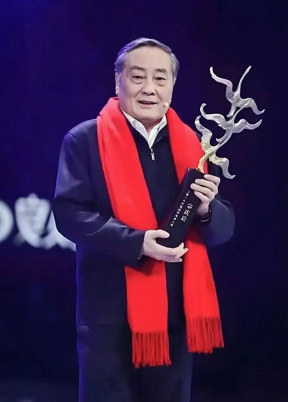 曝宗馥莉在美国生下龙凤胎，孩子已6岁，已离婚，前夫身份不一般（组图） - 1