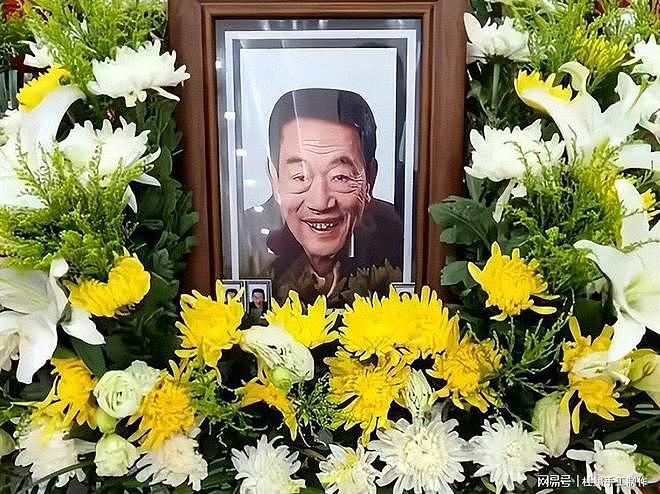 杨少华去世后,杨议也没想到,郭德纲仅用7字,让所有人对他改观(组图) - 16