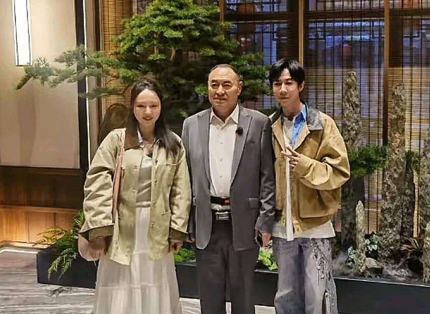 董璇官宣二婚!老公小9岁两人6月份领证,小酒窝与后爸合影曝光(组图) - 8