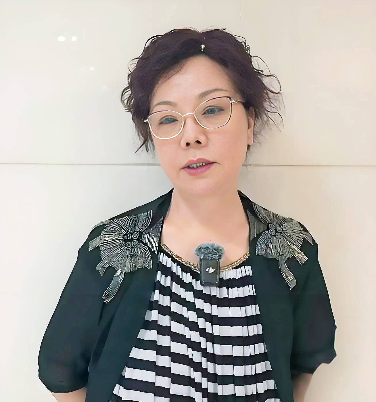 杨议在父亲灵堂差点晕倒！他曾被曝遭女儿扇耳光（组图） - 12